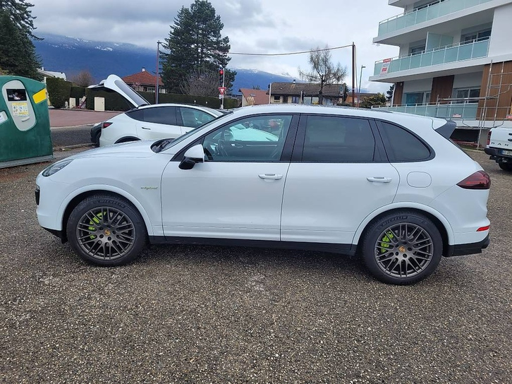 Porsche Cayenne 3.0 V6 S E-Hybrid zu verkaufen Porsche Porsche Cayenne 3.0 V6 S E-Hybrid