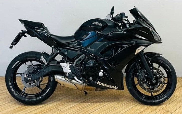 Kawasaki Ninja 650 ABS kaufen - Top Zustand KAWASAKI KAWASAKI Ninja 650 ABS (35kW)