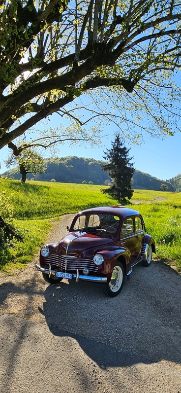 Charmanter Renault 4CV mit Gordinimotor RENAULT RENAULT 4CV