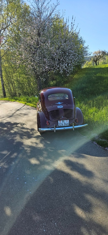 Charmanter Renault 4CV mit Gordinimotor RENAULT RENAULT 4CV