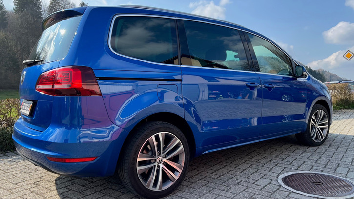 VW Sharan 2.0 TDI Highline â Maximaler Komfort VW VW Sharan 2.0 TDI SCR Highline DSG 4m