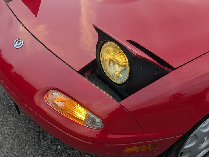 Mazda MX-5 1.6i-16V