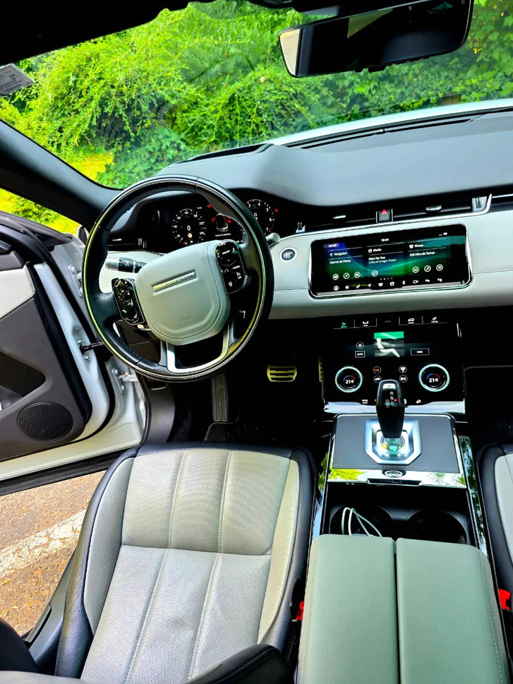 Land Rover Range Rover Evoque 2020: Luxus-SUV in Weiß Land Rover Land Rover Range Rover Evoque 2.0 T 250 R-Dynamic HSE