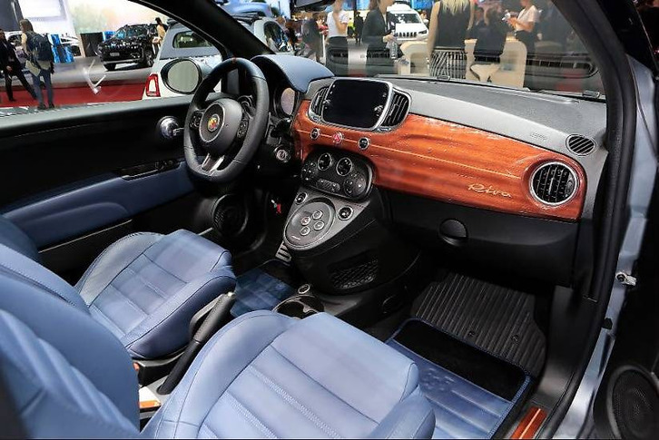 Fiat 695 C Abarth 1.4 T-Jet 180 Rivale