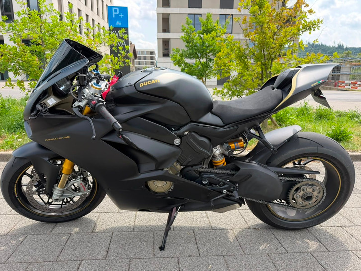Ducati Panigale V4 S - Top gepflegt, optisch verndert DUCATI DUCATI Panigale 1103 V4 S
