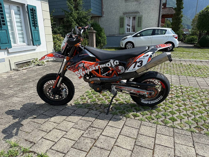 KTM 690 SMC R KTM 690 SMC R