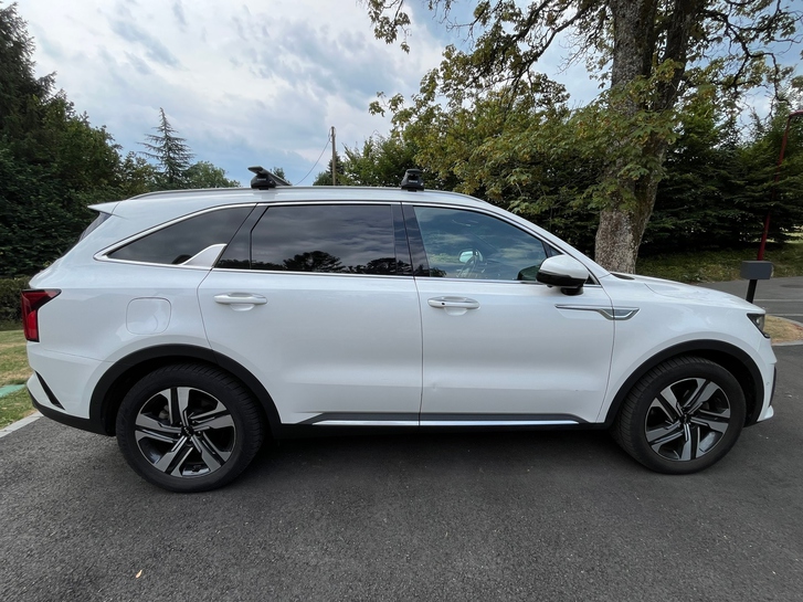 Kia Sorento 1.6 T-GDi Plug-in Hybrid 7P Kia Sorento 1.6 T-GDi Plug-in Hybrid 7P