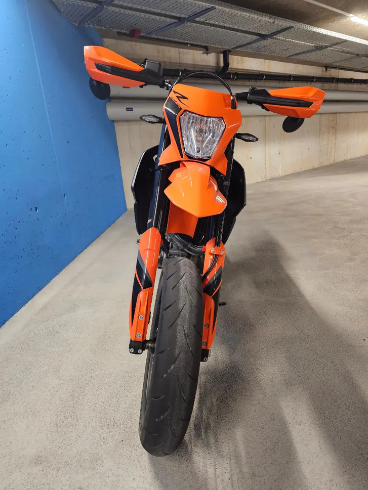 KTM 690 SMC R in Top-Zustand, 6373 km, verhandelbar KTM KTM 690 SMC R