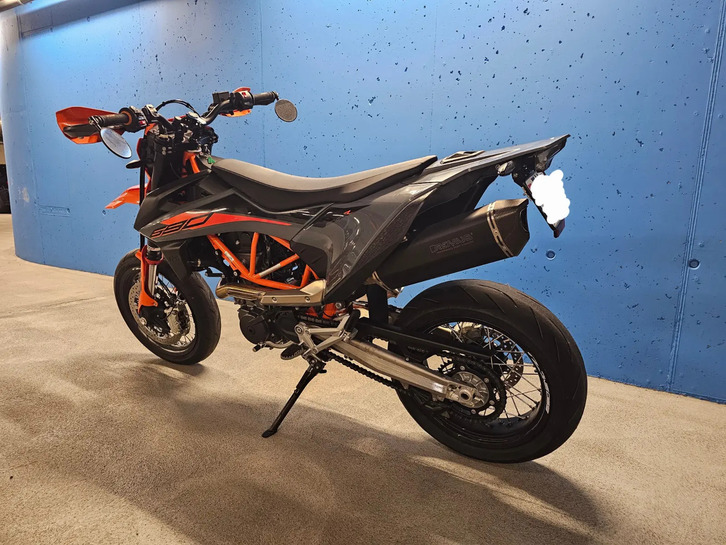 KTM 690 SMC R in Top-Zustand, 6373 km, verhandelbar KTM KTM 690 SMC R