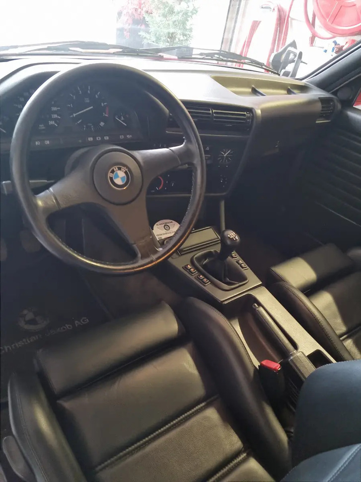 BMW E30 Cabriolet 325i ABS - Neuwertig & Stilvoll BMW BMW 3er Reihe E30 Cabriolet 325i ABS