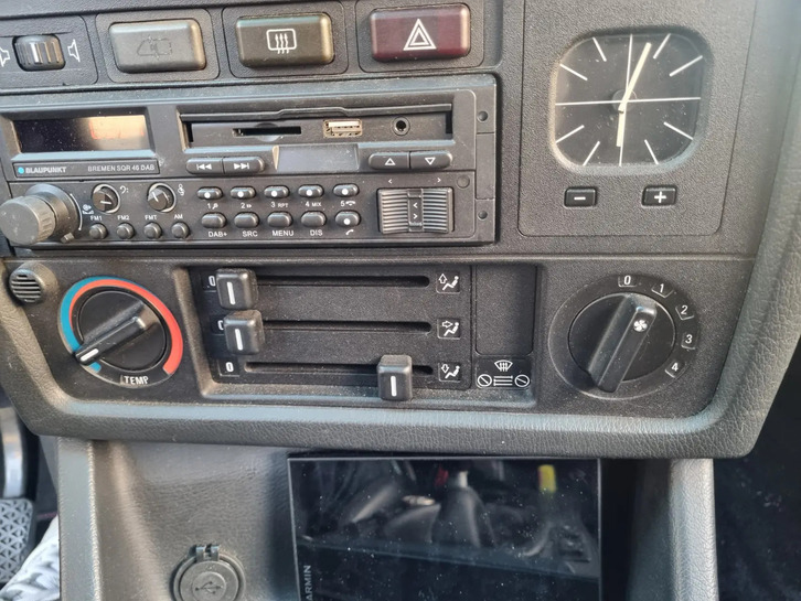 BMW E30 Cabriolet 325i ABS - Neuwertig & Stilvoll BMW BMW 3er Reihe E30 Cabriolet 325i ABS