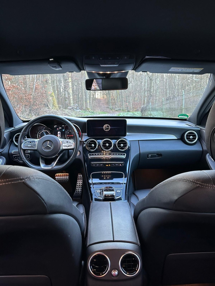 Mercedes-Benz C 300 AMG Line: Sportlich & Komfortabel Mercedes-Benz Mercedes-Benz C-Klasse W205 C 300 AMG Line