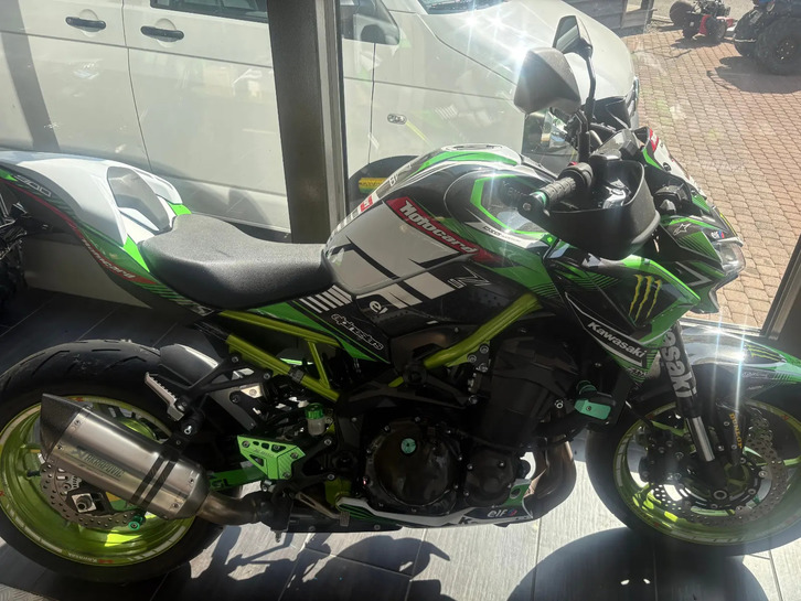 KAWASAKI Z 900