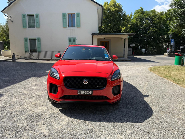 Jaguar E-Pace 2.0 T 200 Chequered Flag AWD