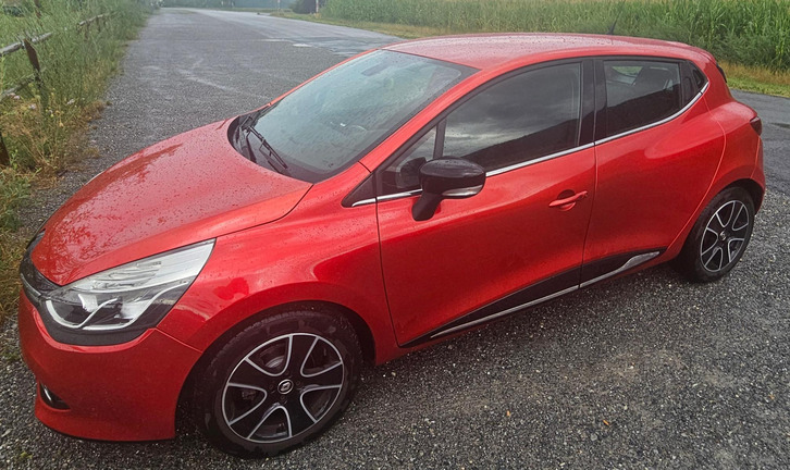 Renault Clio 0.9 TCe Swiss Edition S/S Renault Clio 0.9 TCe Swiss Edition S/S