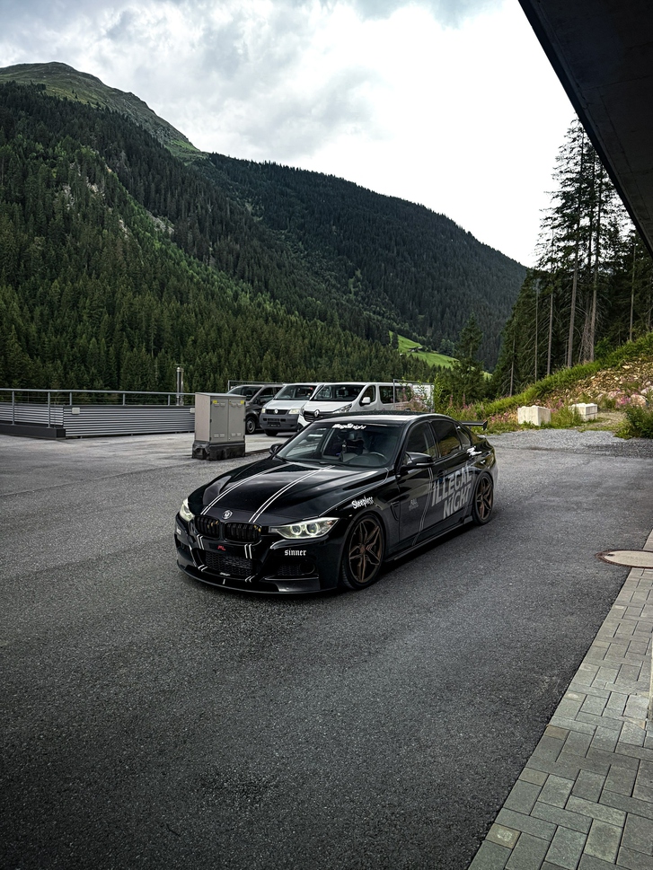 BMW 3er Reihe F30 335i xDrive