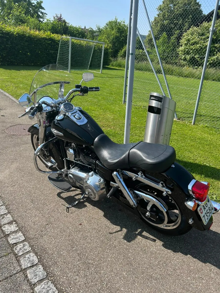 Harley-Davidson FLD Dyna Switchback kaufen HARLEY-DAVIDSON HARLEY-DAVIDSON FLD Dyna Switchback ABS