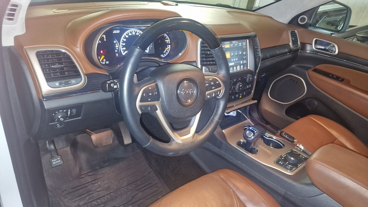 Jeep Grand Cherokee 3.0 CRD 250 Summit - Top Zustand Jeep Jeep Grand Cherokee 3.0 CRD 250 Summit