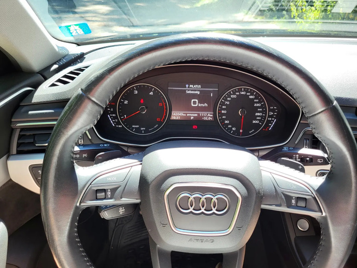 Audi A4 Avant 2.0 40 TDI quattro S-Tronic