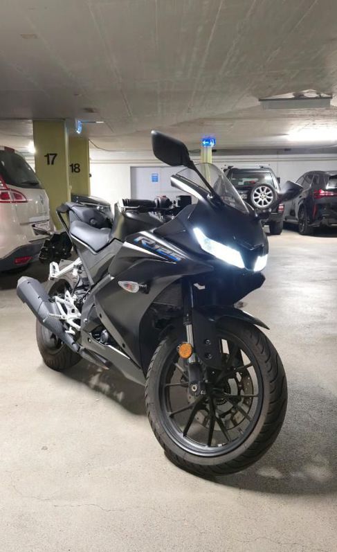 YAMAHA YZF-R 125 ABS YAMAHA YZF-R 125 ABS