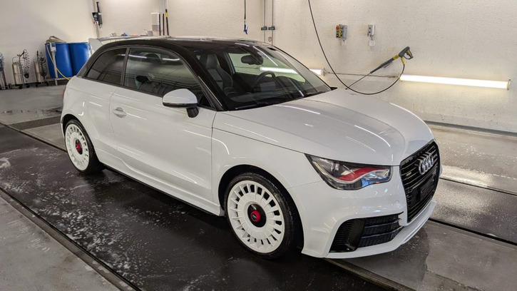 Audi A1 quattro 2.0 TFSI Limited quattro Audi A1 quattro 2.0 TFSI Limited quattro