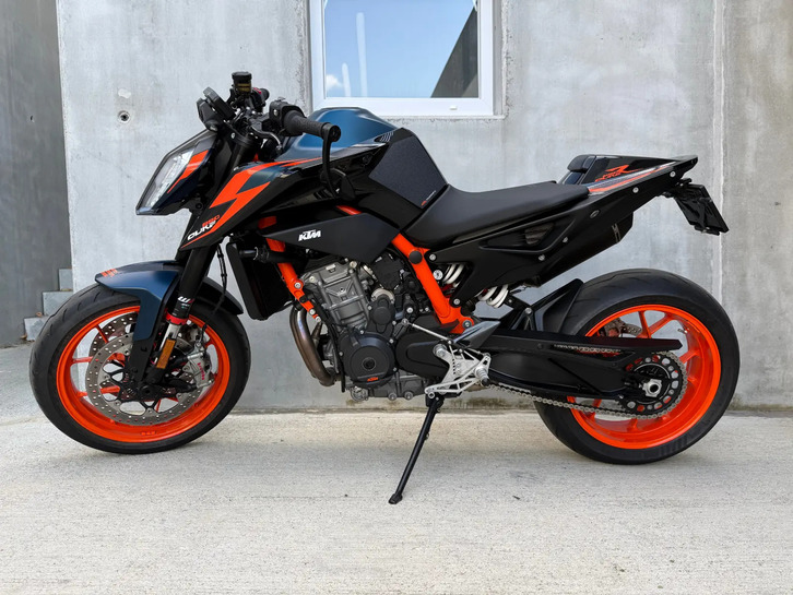 KTM 890 Duke R in Top-Zustand, viele Extras KTM KTM 890 Duke R