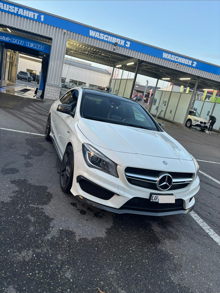 Mercedes-Benz CLA-Klasse C117 CLA 45 AMG 4m