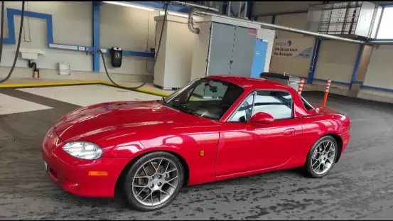 Mazda MX-5 Colour & Sound: Sommer-Spass Cabrio Mazda Mazda MX-5 1.8 Colour & Sound