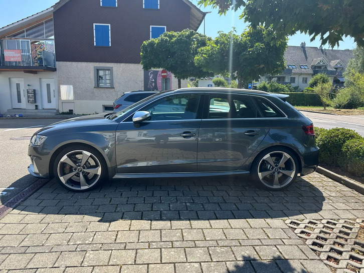 Audi RS3 Sportback 2.5 T FSI quattro S-Tronic
