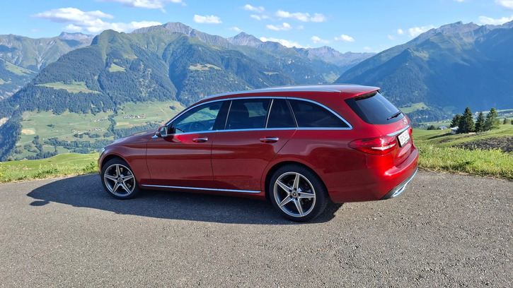 Mercedes-Benz C-Klasse S205 Kombi C 250 d Swiss Star 4matic