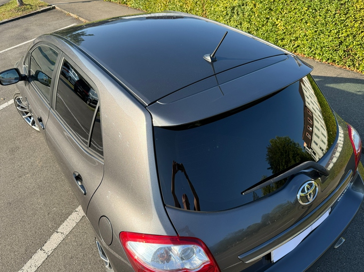 Sportlicher Toyota Auris 1.8 VMa Kompressor Toyota Toyota Auris 1.8 VMa Kompressor K2