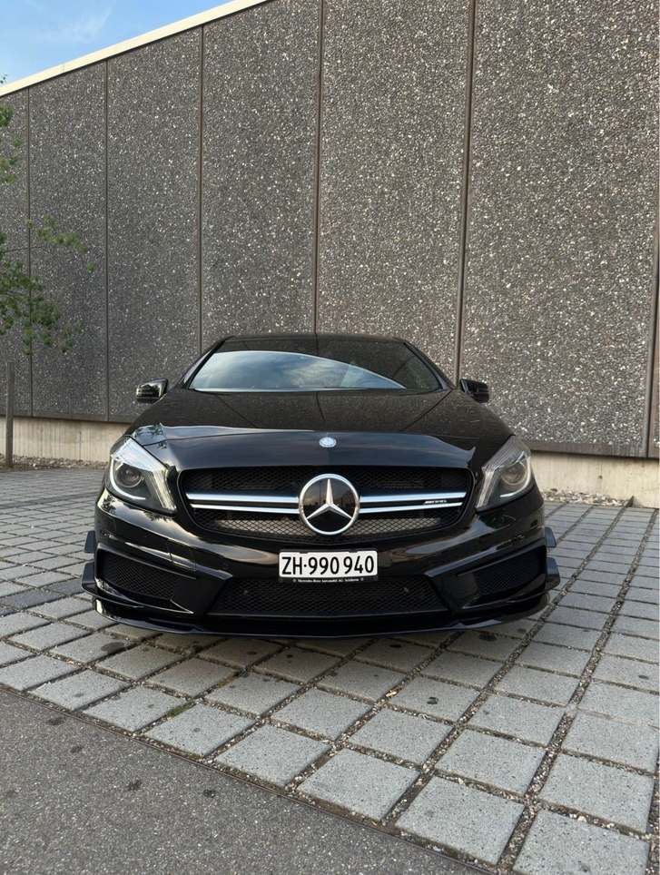 Mercedes-Benz A-Klasse W176 A 45 AMG 4m