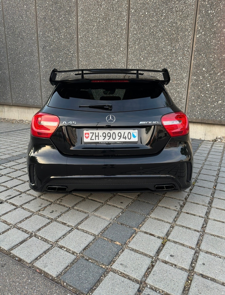 Mercedes-Benz A-Klasse W176 A 45 AMG 4m
