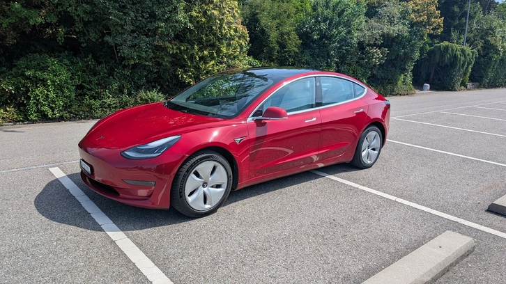 Tesla Model 3 Long Range D
