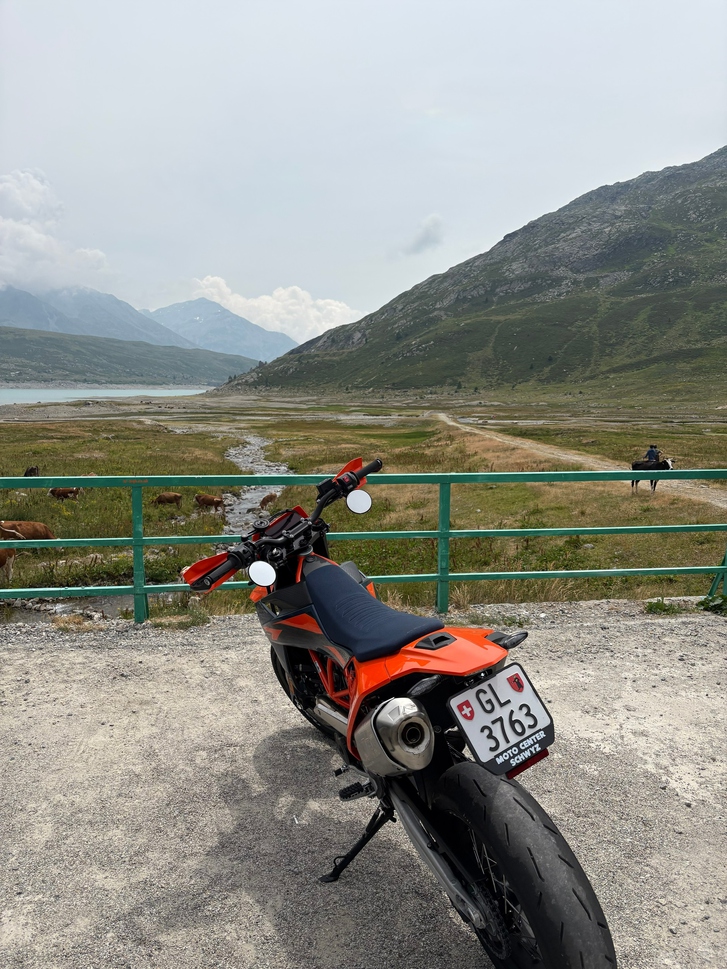 KTM SMC 690 R ABS, neuwertig, top ausgestattet KTM KTM SMC 690 R ABS