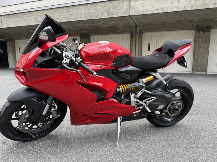 DUCATI Panigale V2 DUCATI Panigale V2