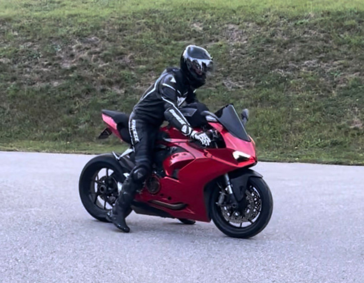 DUCATI Panigale V2