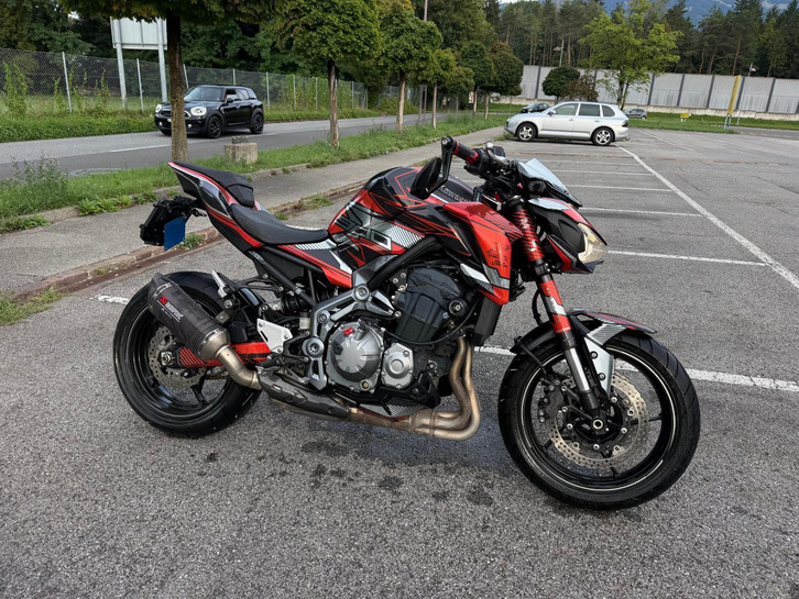 KAWASAKI Z900 (35KW)