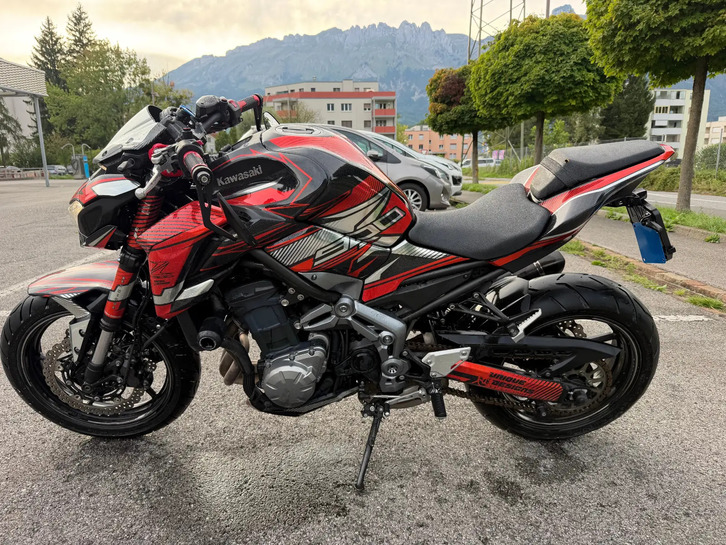 KAWASAKI Z900 (35KW)