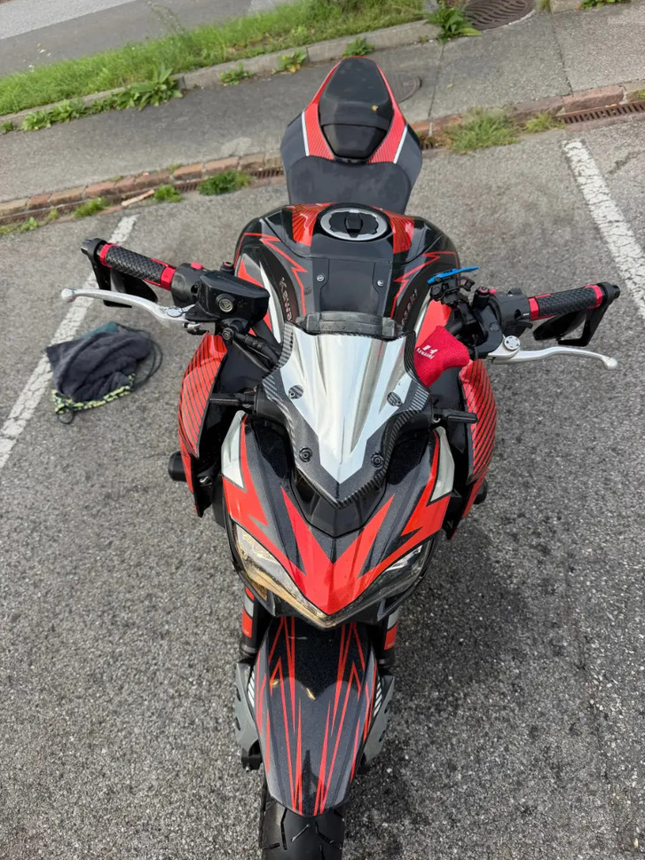 KAWASAKI Z900 (35KW)