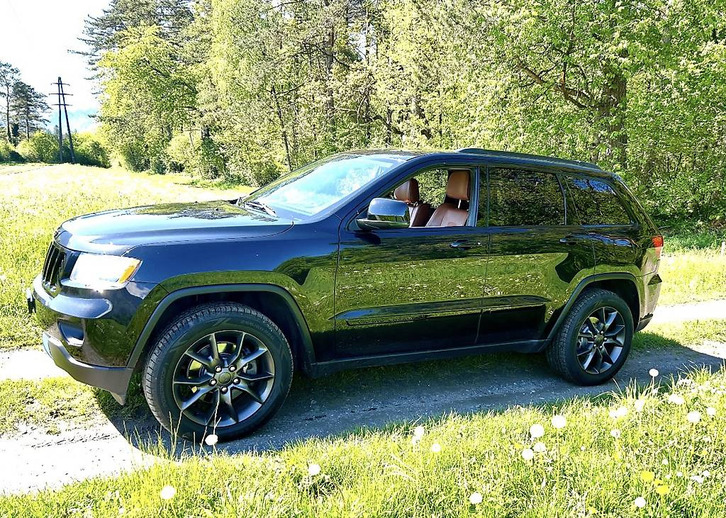 Jeep Grand Cherokee 5.7 V8 HEMI Overland Jeep Grand Cherokee 5.7 V8 HEMI Overland
