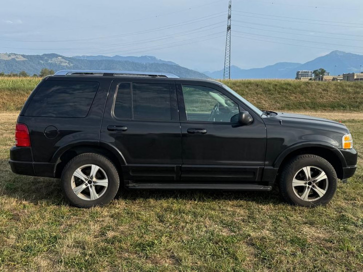 Ford Explorer 4.6 V8 SUV in der Schweiz FORD FORD Explorer 4.6 V8