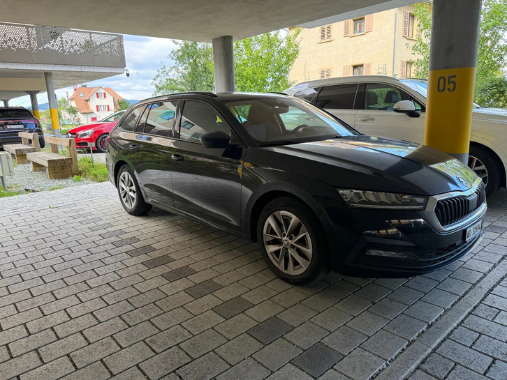 Skoda Octavia Combi 2.0 TSI 4x4 DSG Bestseller Skoda Skoda Octavia Combi 2.0 TSI Ambition 4x4 DSG