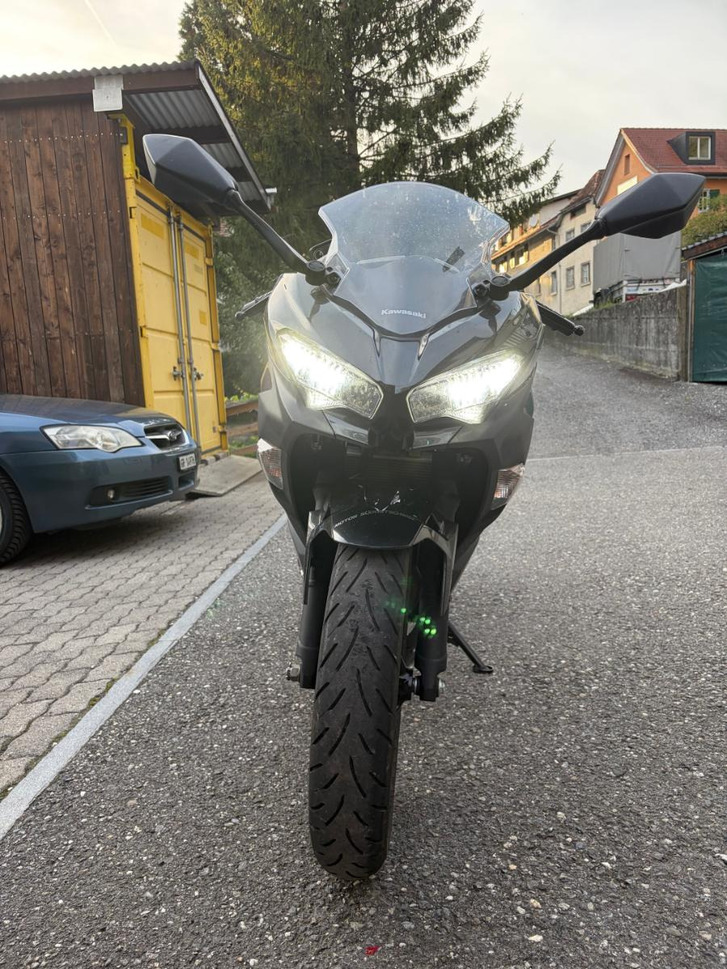 KAWASAKI Ninja 400 KAWASAKI Ninja 400