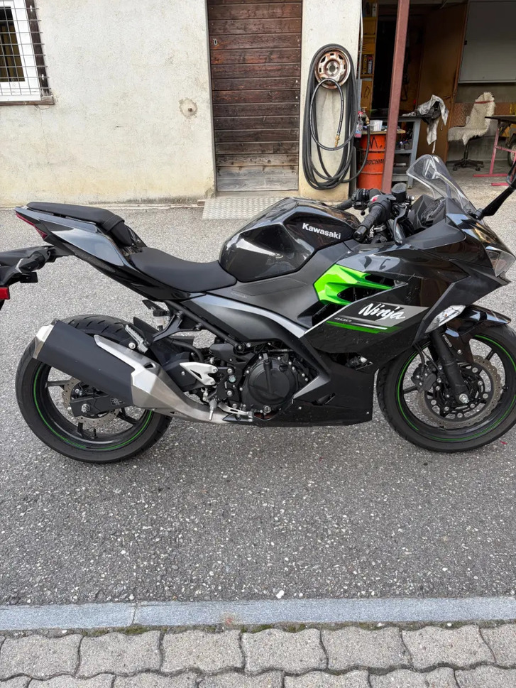 Kawasaki Ninja 400 kaufen - Top Zustand, Baujahr 2023 KAWASAKI KAWASAKI Ninja 400