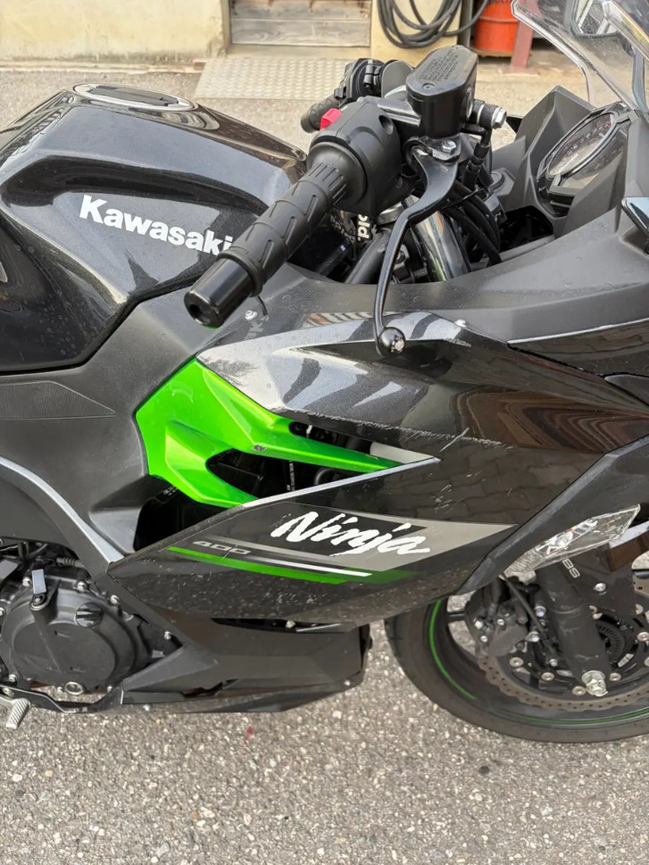 Kawasaki Ninja 400 kaufen - Top Zustand, Baujahr 2023 KAWASAKI KAWASAKI Ninja 400