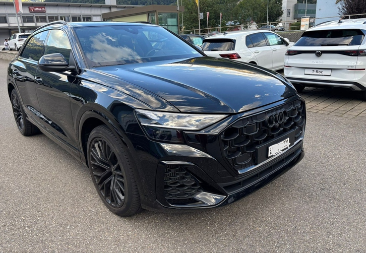 Audi Q8 SUV 3.0 55 TFSI quattro T-Tronic Audi Q8 SUV 3.0 55 TFSI quattro T-Tronic