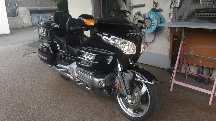 Top gepflegte Honda Goldwing GL 1800 zu verkaufen HONDA HONDA GL 1800 A Goldwing