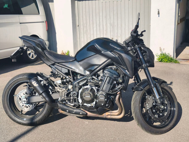 KAWASAKI Z 900 KAWASAKI Z 900