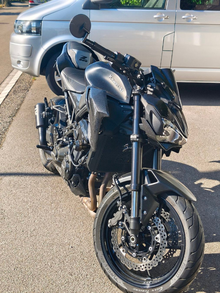 KAWASAKI Z 900